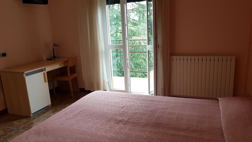 Imagen de la habitación del Hotel La Collina, Casnate Con Bernate. Foto 14