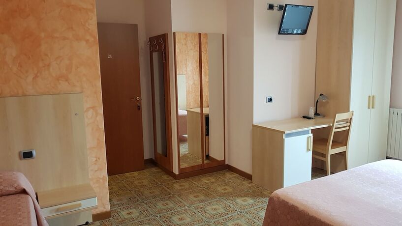 Imagen general del Hotel La Collina, Casnate Con Bernate. Foto 3