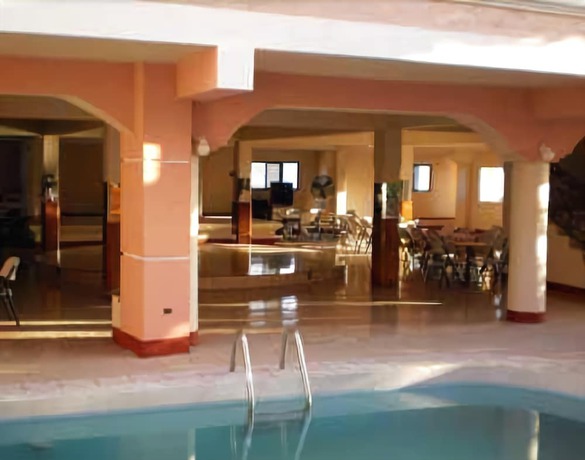Imagen de la piscina del Hotel La Colline. Foto 18