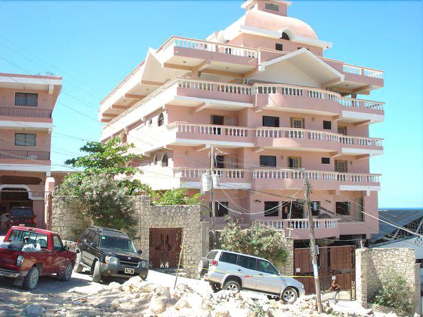 Imagen general del Hotel La Colline. Foto 2