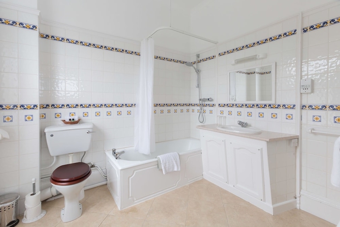 Imagen de la habitación del Hotel La Collinette. Foto 5
