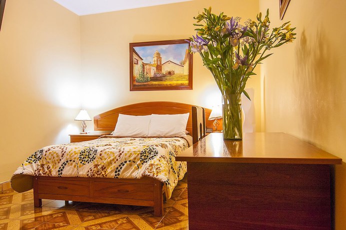 Imagen de la habitación del Hotel La Colmena, Santiago. Foto 11
