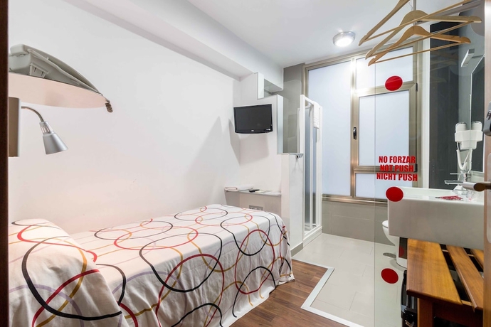 Imagen de la habitación del Hotel La Colombina. Foto 6