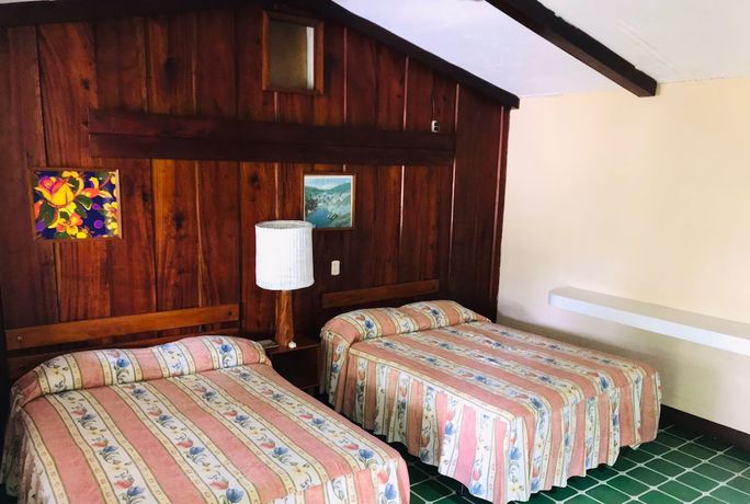 Imagen de la habitación del Hotel La Colonia, San Sebasti&aacute;n. Foto 9