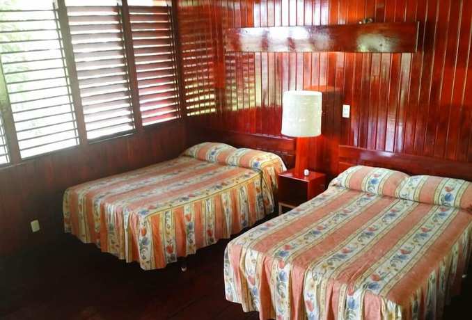 Imagen de la habitación del Hotel La Colonia, San Sebasti&aacute;n. Foto 11