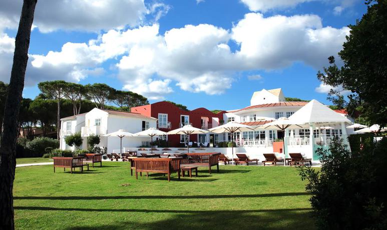 Imagen de los exteriores del Hotel La Coluccia. Foto 11