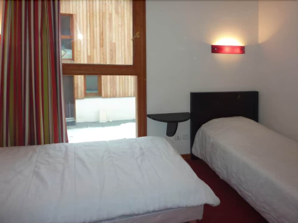 Imagen de la habitación del Hotel La Combe D'or. Foto 7