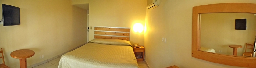 Imagen de la habitación del Hotel La Concha Beach and Club. Foto 2