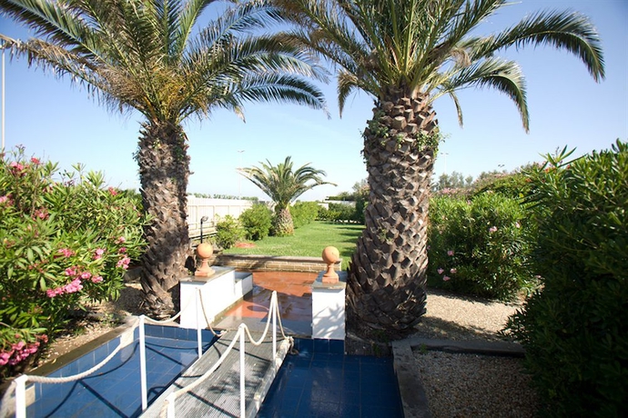 Imagen de los exteriores del Hotel La Conchiglia, Aeropuerto de Roma-Fiumicino. Foto 3