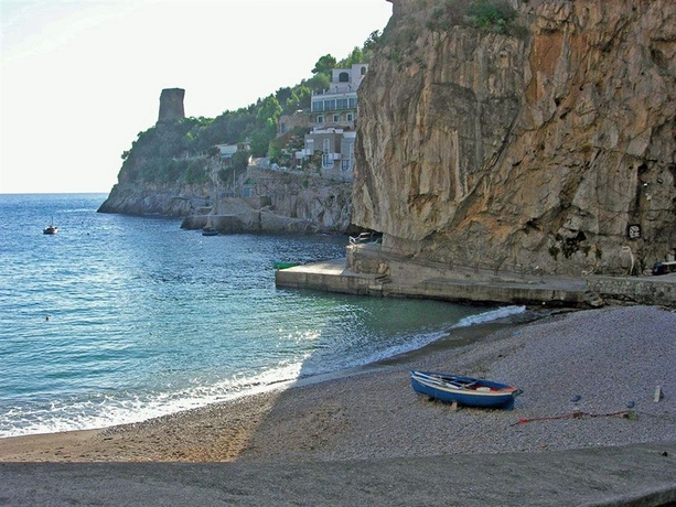 Imagen de los exteriores del Hotel La Conchiglia, Praiano. Foto 8