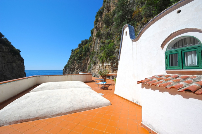 Imagen de los exteriores del Hotel La Conchiglia, Praiano. Foto 9