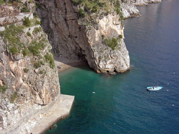 Imagen de los exteriores del Hotel La Conchiglia, Praiano. Foto 12