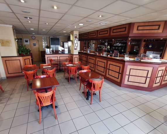 Imagen del bar/restaurante del Hotel La Consigne. Foto 4