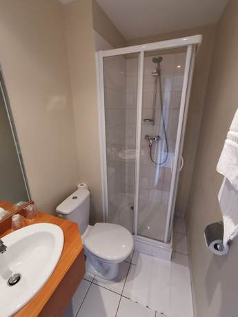 Imagen de la habitación del Hotel La Consigne. Foto 14