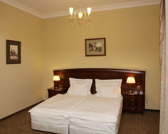 Imagen de la habitación del Hotel La Contessa Castle. Foto 8