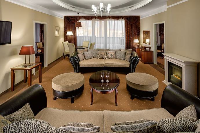 Imagen de la habitación del Hotel La Contessa Castle. Foto 9