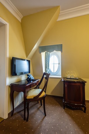 Imagen de la habitación del Hotel La Contessa Castle. Foto 16