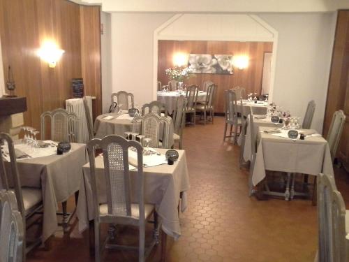 Imagen de la habitación del Hotel La Corniche Des Cevennes. Foto 9
