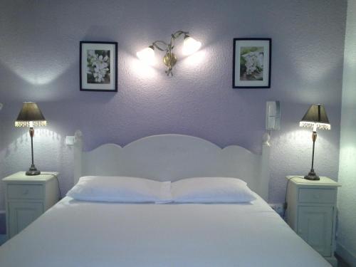 Imagen de la habitación del Hotel La Corniche Des Cevennes. Foto 10