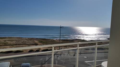 Imagen de la habitación del Hotel La Corniche. Foto 3