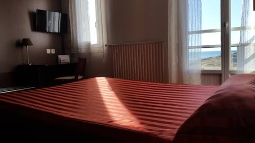 Imagen de la habitación del Hotel La Corniche. Foto 4