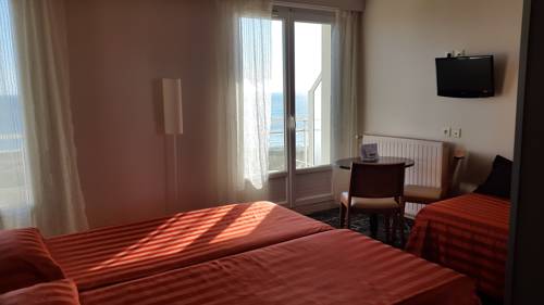 Imagen de la habitación del Hotel La Corniche. Foto 5