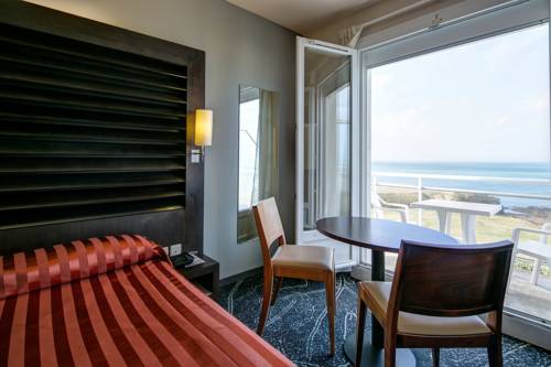 Imagen de la habitación del Hotel La Corniche. Foto 6