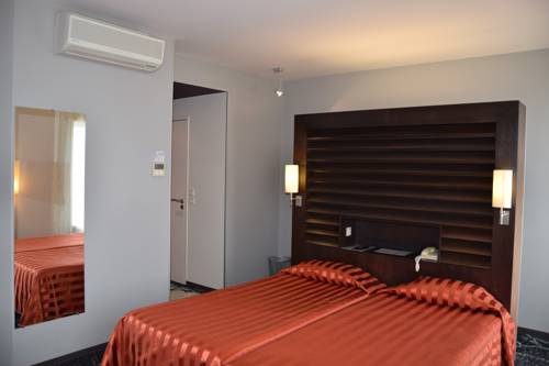 Imagen de la habitación del Hotel La Corniche. Foto 13