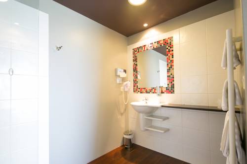 Imagen de la habitación del Hotel La Corniche. Foto 14