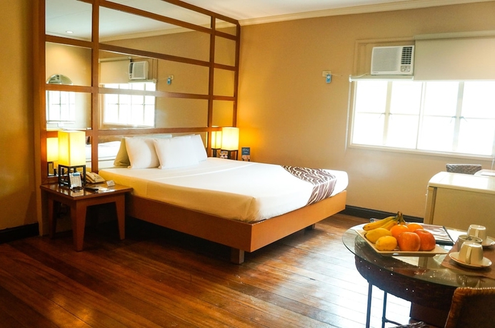 Imagen de la habitación del Hotel La Corona De Lipa. Foto 4