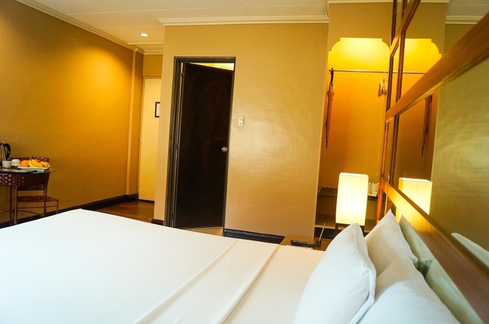 Imagen de la habitación del Hotel La Corona De Lipa. Foto 5