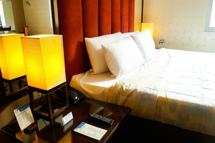 Imagen de la habitación del Hotel La Corona De Lipa. Foto 13