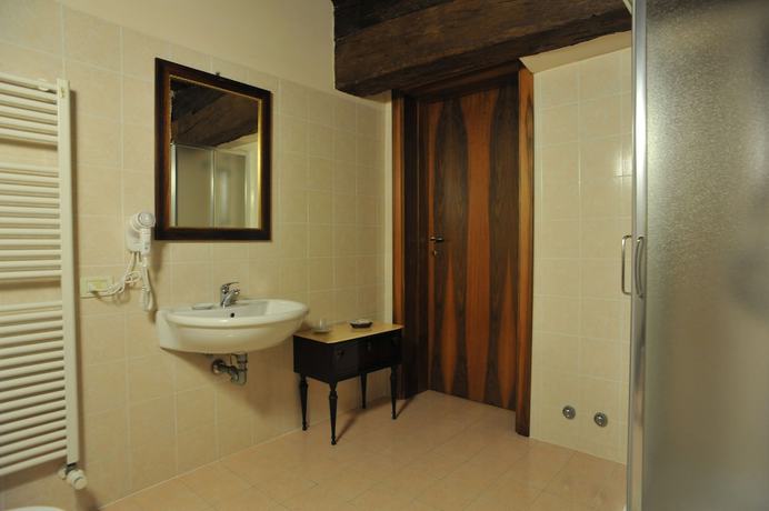 Imagen de la habitación del Hotel La Corte, Correzzola. Foto 9