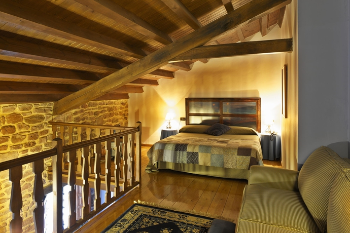 Imagen de los interiores del Hotel La Corte De Lugas. Foto 12