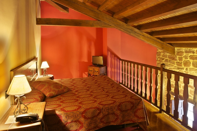 Imagen de la habitación del Hotel La Corte De Lugas. Foto 5