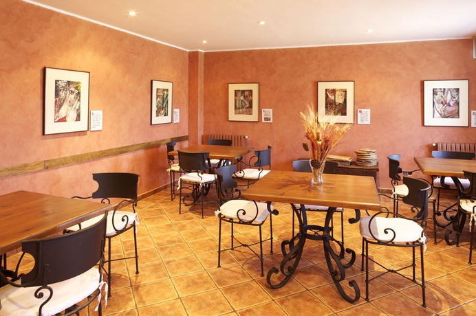 Imagen del bar/restaurante del Hotel La Corte De Lugas. Foto 2