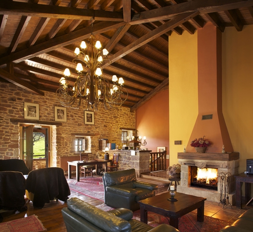 Imagen de los interiores del Hotel La Corte De Lugas. Foto 15