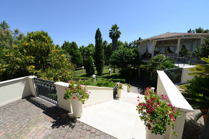 Imagen de los exteriores del Hotel La Corte, Matera. Foto 12