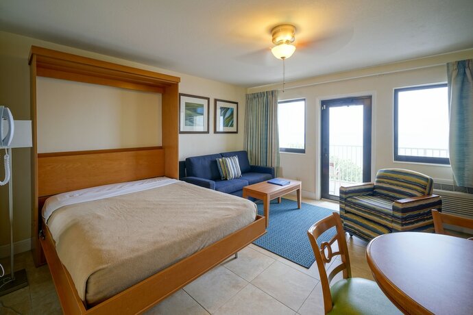 Imagen de la habitación del Hotel La Costa Beach Club. Foto 11