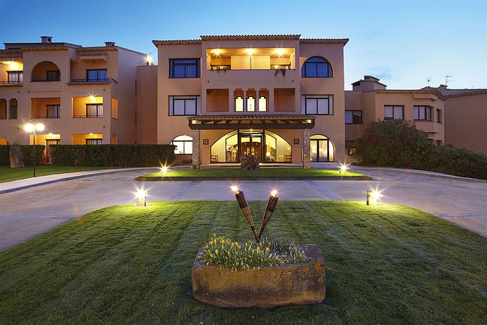 Imagen de los exteriores del Hotel La Costa Golf and Beach Resort. Foto 3