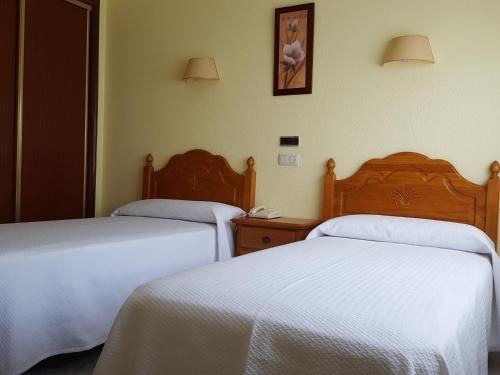 Imagen de la habitación del Hotel La Costera. Foto 6