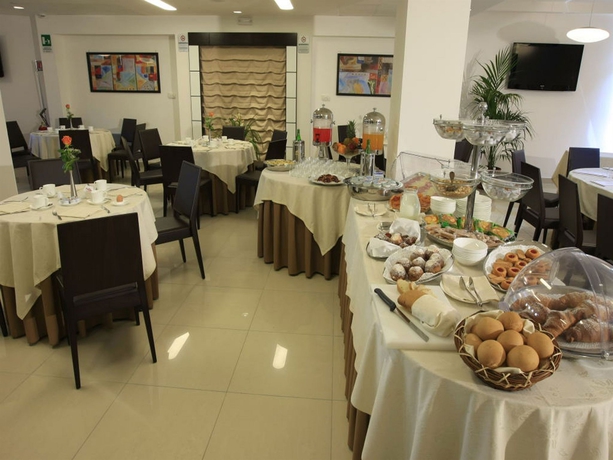 Imagen del bar/restaurante del Hotel La Costiera. Foto 4