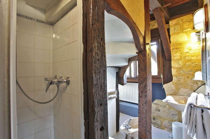 Imagen de la habitación del Hotel La Couleuvrine. Foto 10