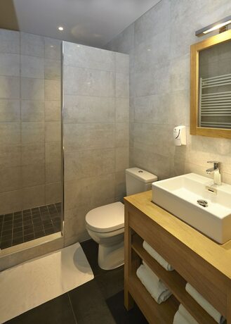 Imagen de la habitación del Hotel La Cour de la Paix. Foto 19