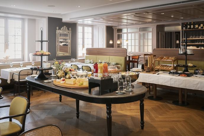 Imagen del bar/restaurante del Hotel La Couronne Atelier Dependance. Foto 3