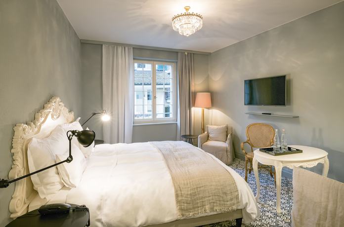 Imagen de la habitación del Hotel La Couronne Atelier Dependance. Foto 11