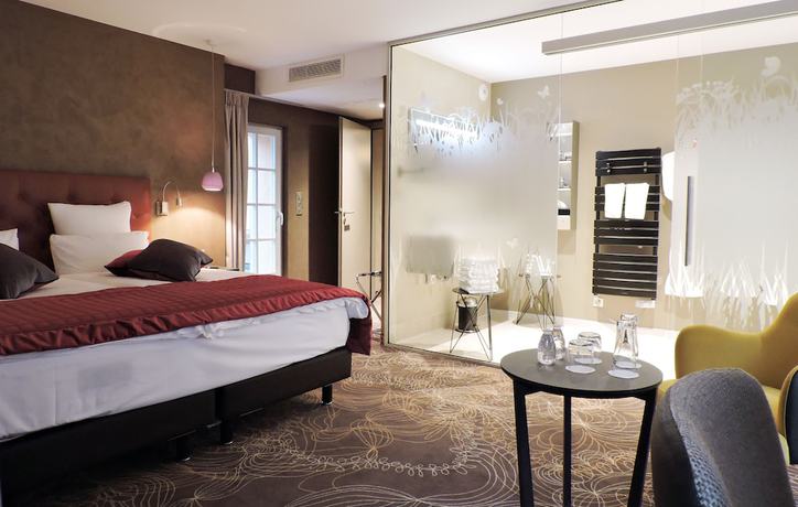 Imagen de la habitación del Hotel La Couronne. Foto 3