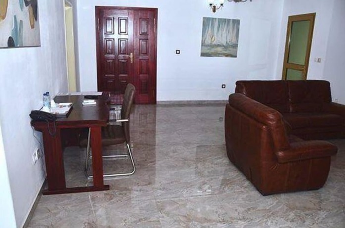 Imagen de la habitación del Hotel La Couronne RW and Suites. Foto 9
