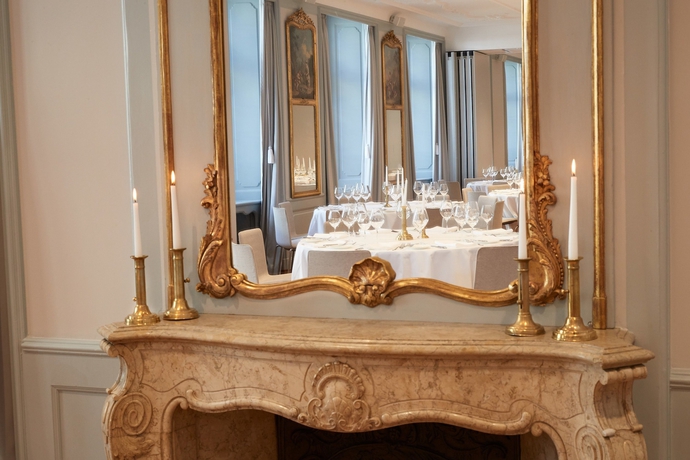 Imagen del bar/restaurante del Hotel La Couronne Restaurant. Foto 6