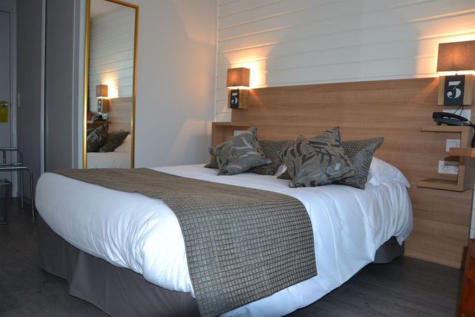 Imagen de los exteriores del Hotel La Cremaill&egrave;re, Courseulles-sur-Mer. Foto 10